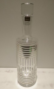 银色条纹玻璃储酒瓶 H1558620